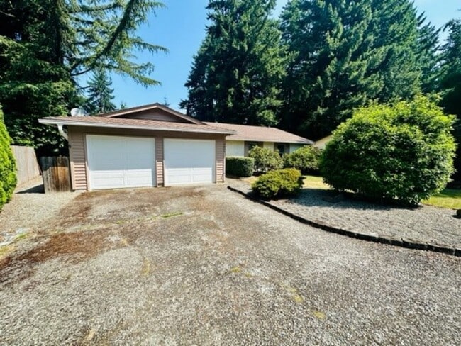 Building Photo - 3Bd/2Ba Bellevue House