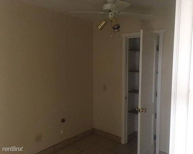 Building Photo - 498 N Arizona Ave