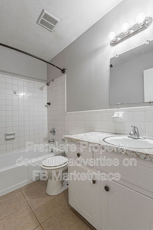 Building Photo - 2527 NW 6th St