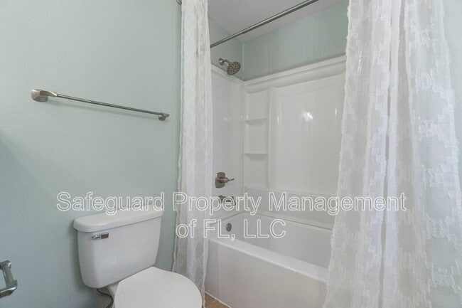 Building Photo - 3893 Paradise Bay Dr