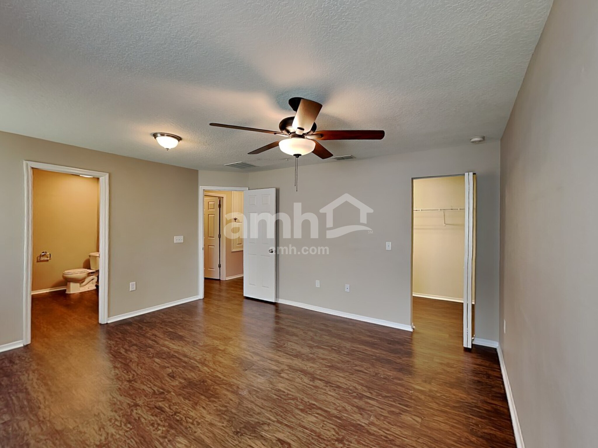 Building Photo - 7271 Wakeview Dr