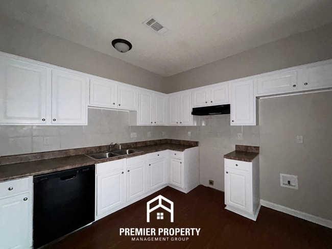 Building Photo - 3932 Gavick Cove