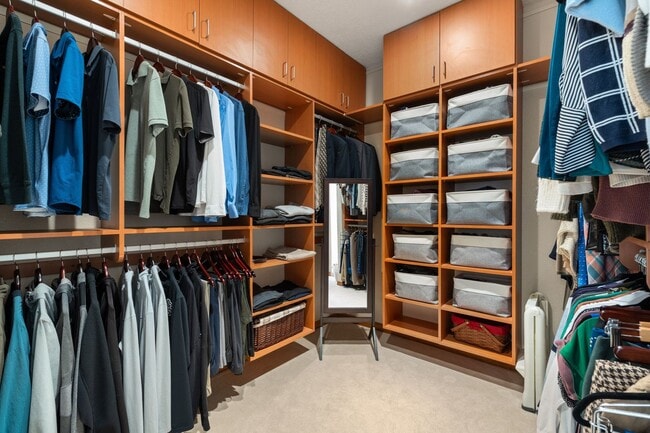 Building Photo - Rio Rancho Gem - Stunning 4-Bedroom Home –...