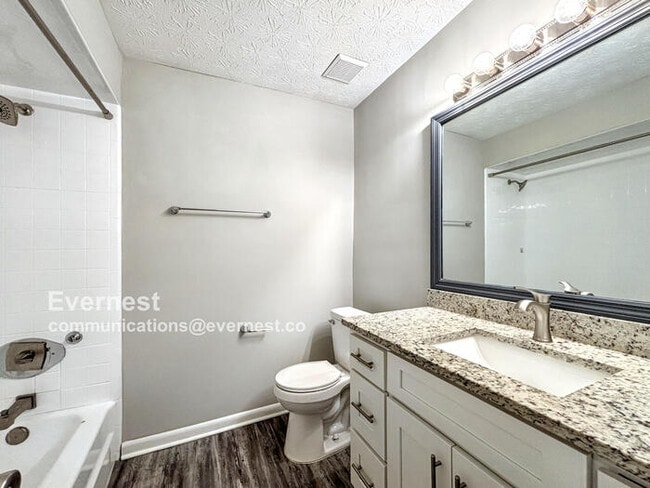Building Photo - 1327 Chablis Ct N