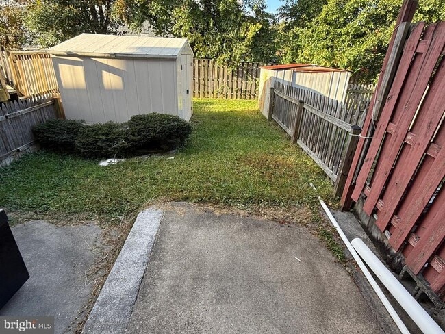 Building Photo - 34 King Charles Cir