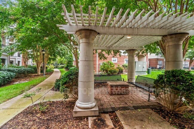 Building Photo - 12929 Centre Park Cir