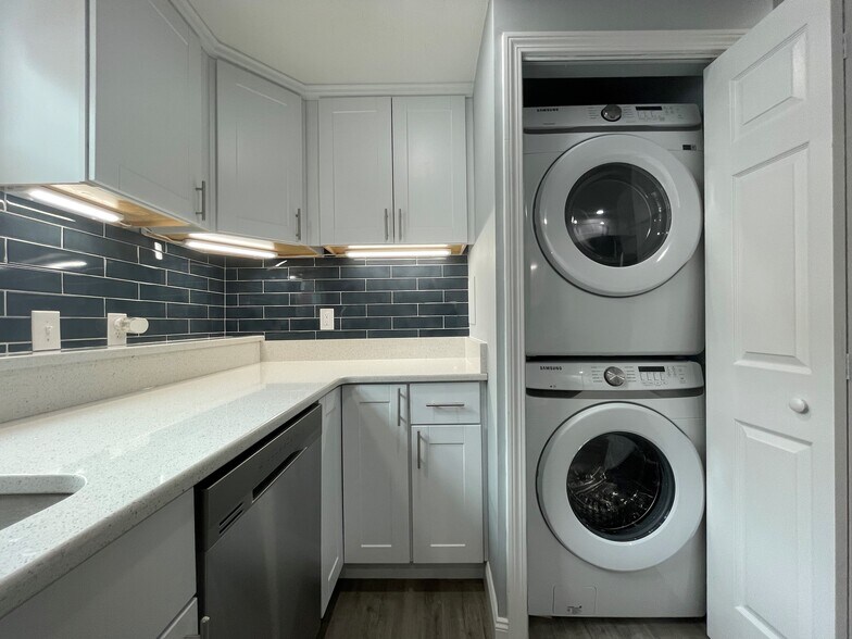 Building Photo - 33 Everard St