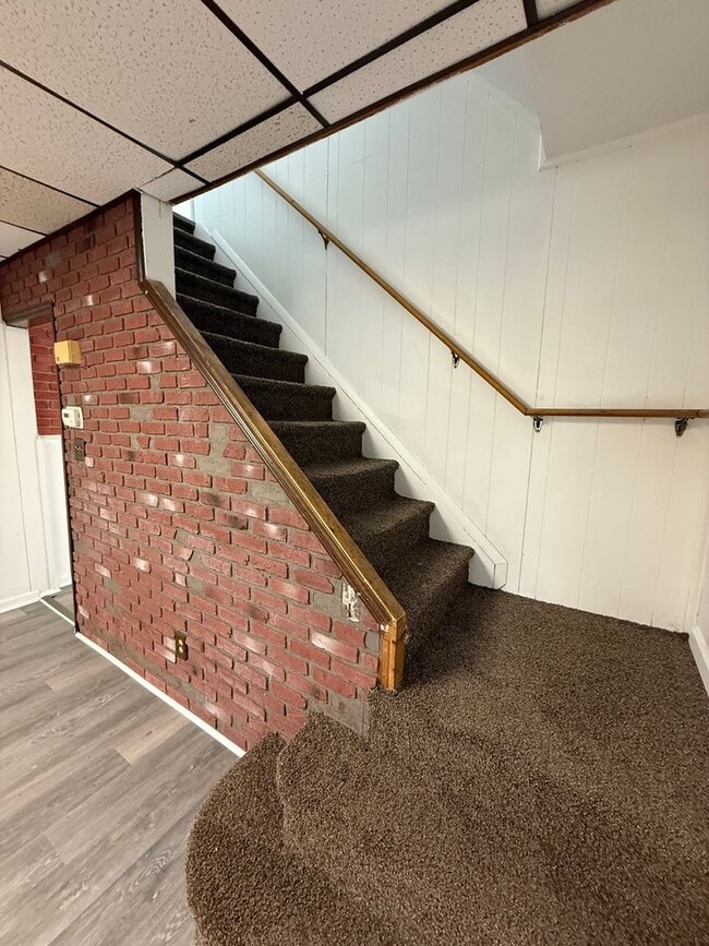 Building Photo - 929 Adeline St