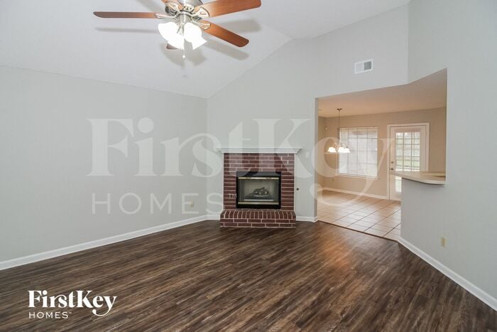 Building Photo - 6935 Naples Dr