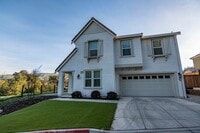 Building Photo - 2744 Valley Oak Pl