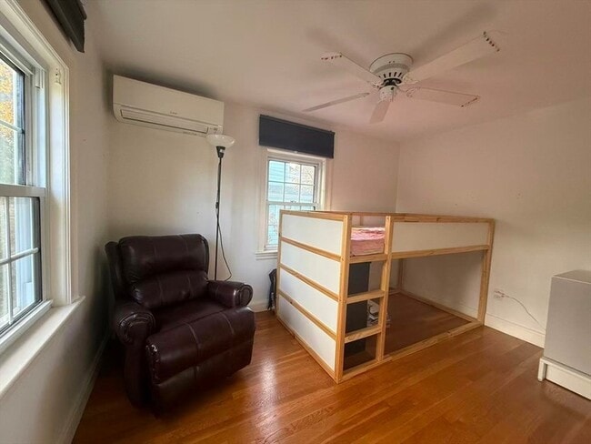 Building Photo - 48 Watson Rd