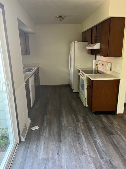 Building Photo - 2527 Valley Forge Dr