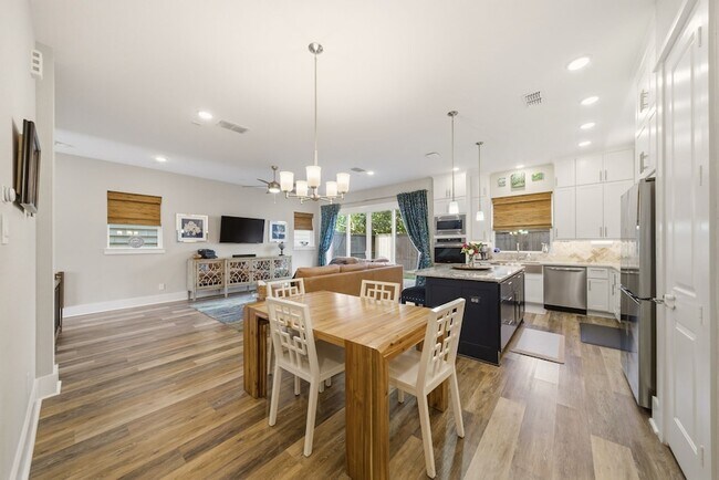 Building Photo - 1417 Biondo Way