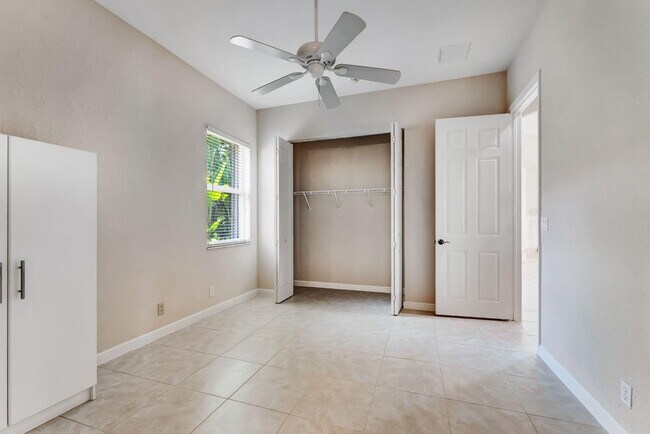 Building Photo - 8345 Pine Cay