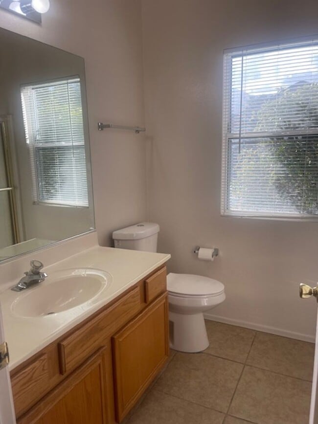 Building Photo - 3 Bed 2 Bath Available Now!! Contact Property Pros Property Management for more details