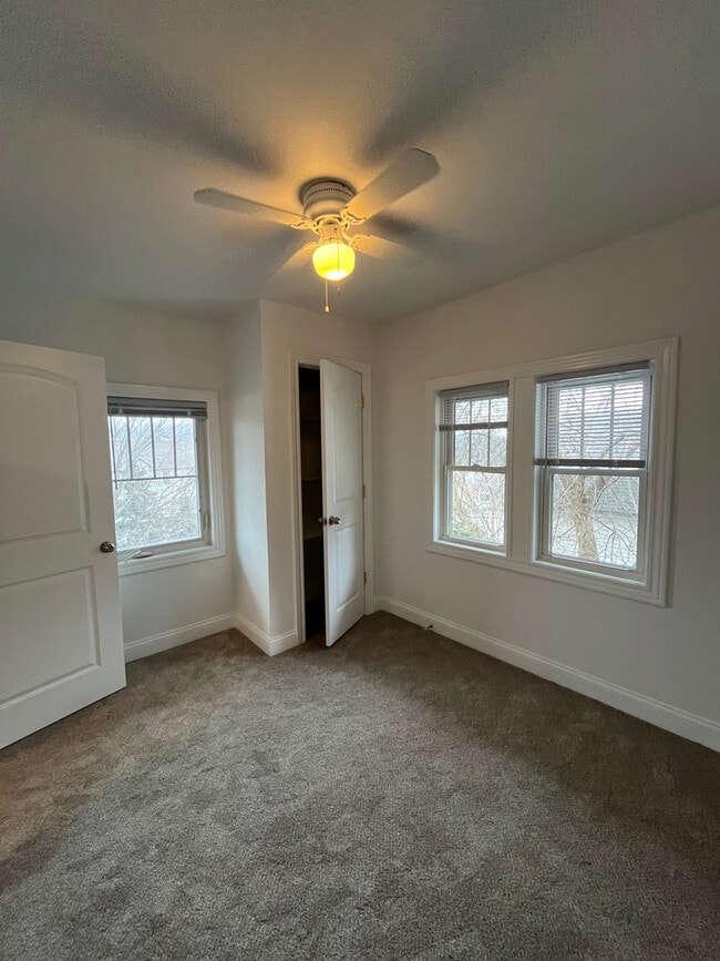 Building Photo - 417 N Main St