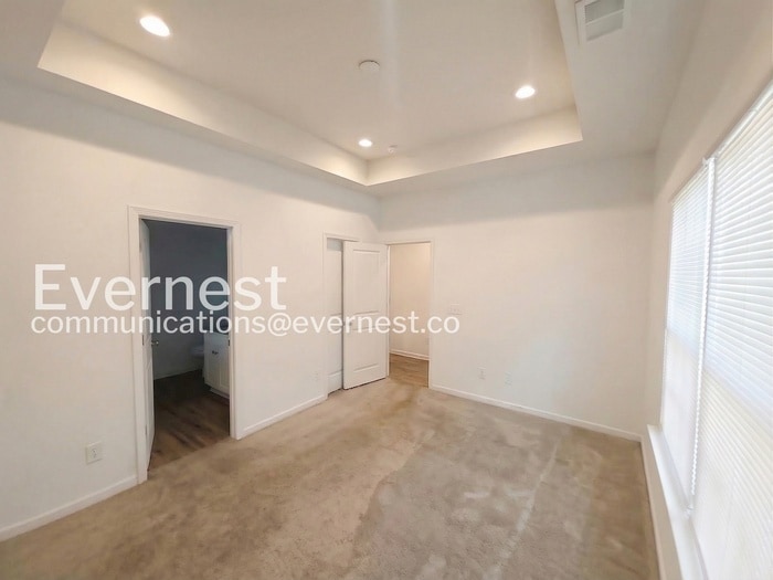 Building Photo - 225 Tanner St