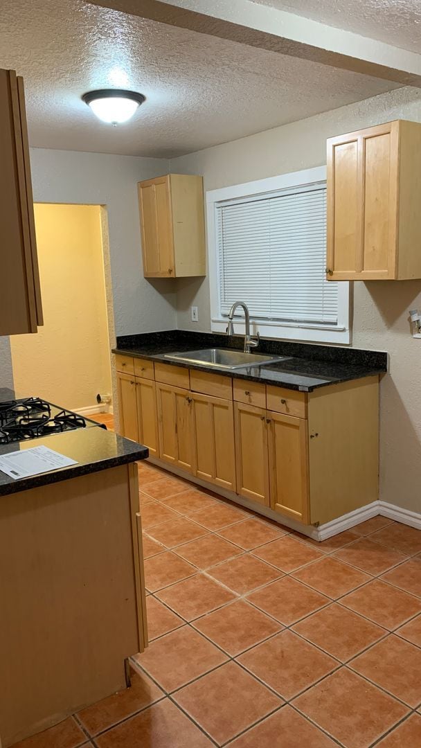 Building Photo - 07218