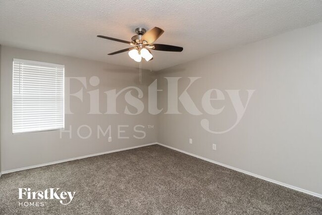 Building Photo - 3825 Foxhound Ln