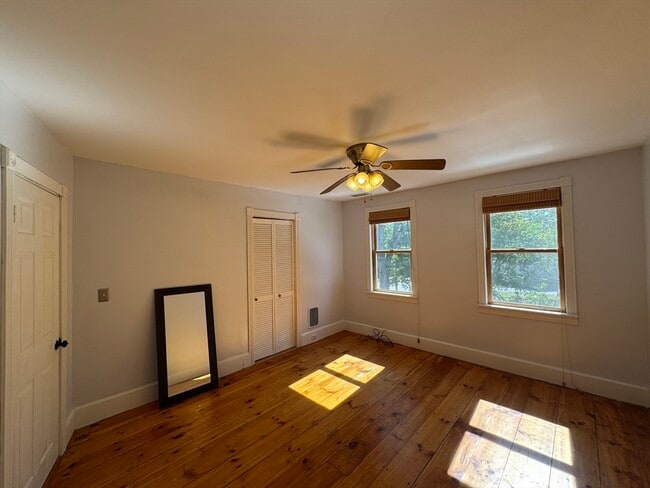 Building Photo - 8 Elmwood St