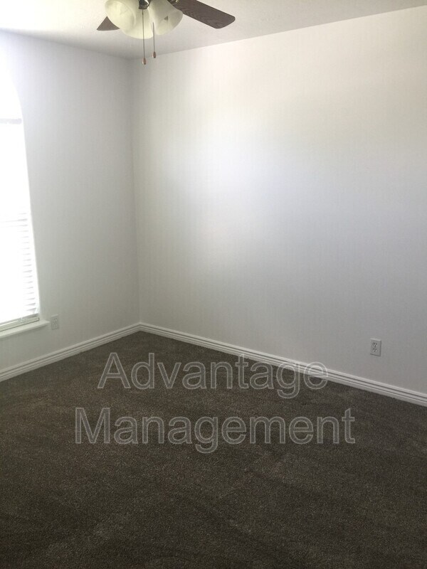 Building Photo - 1465 S Red Maple Ct