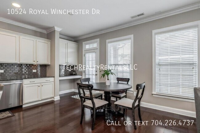 Building Photo - 10524 Royal Winchester Dr