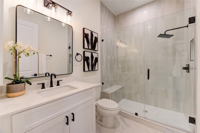 Building Photo - 6121 Pacific Frst Dr