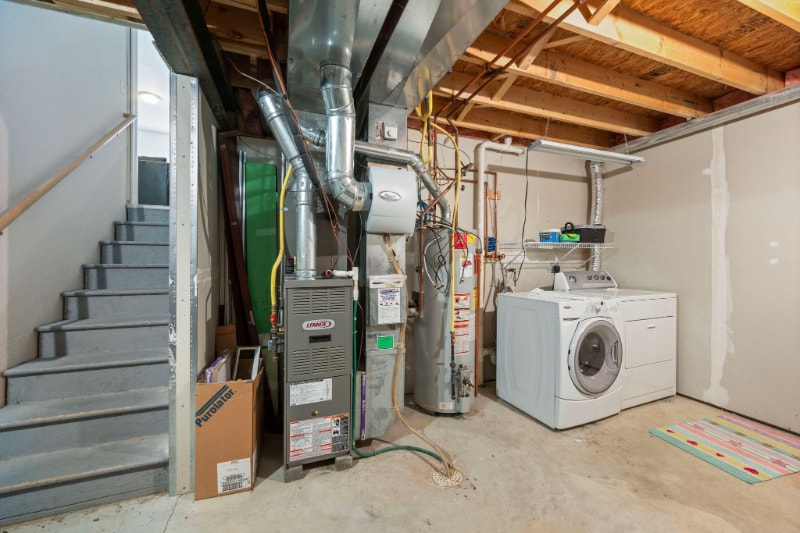 Building Photo - 8753 Quest St