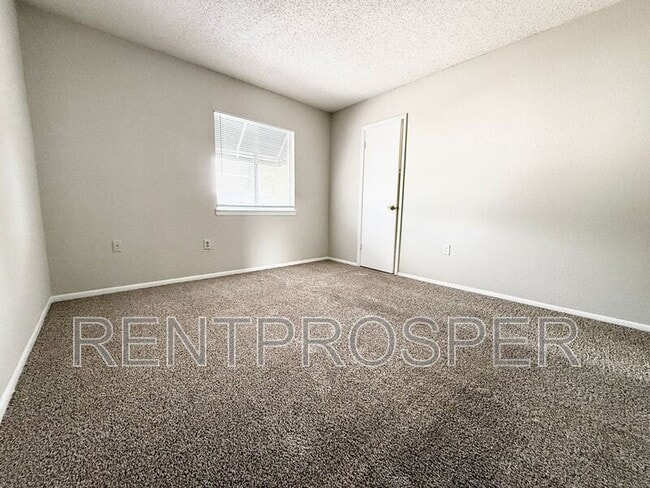 Building Photo - 4401 S Semoran Blvd