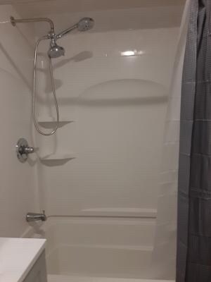 Bathroom - 760 Hamilton St