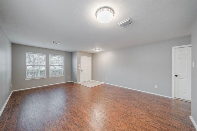 Building Photo - 9322 Canady Park Ln