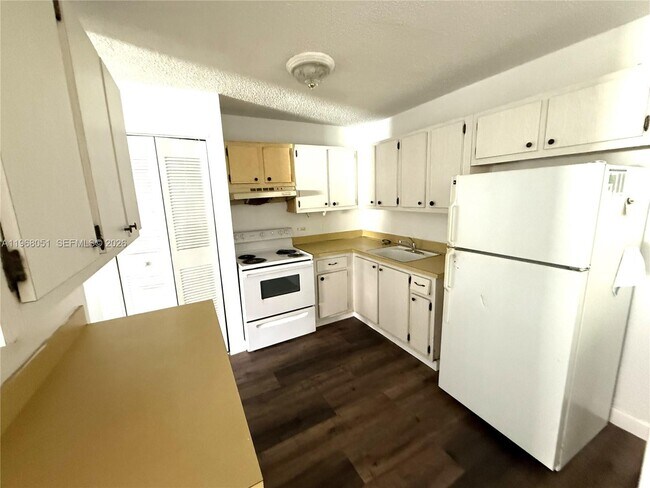 Building Photo - 5321 NW 23rd St