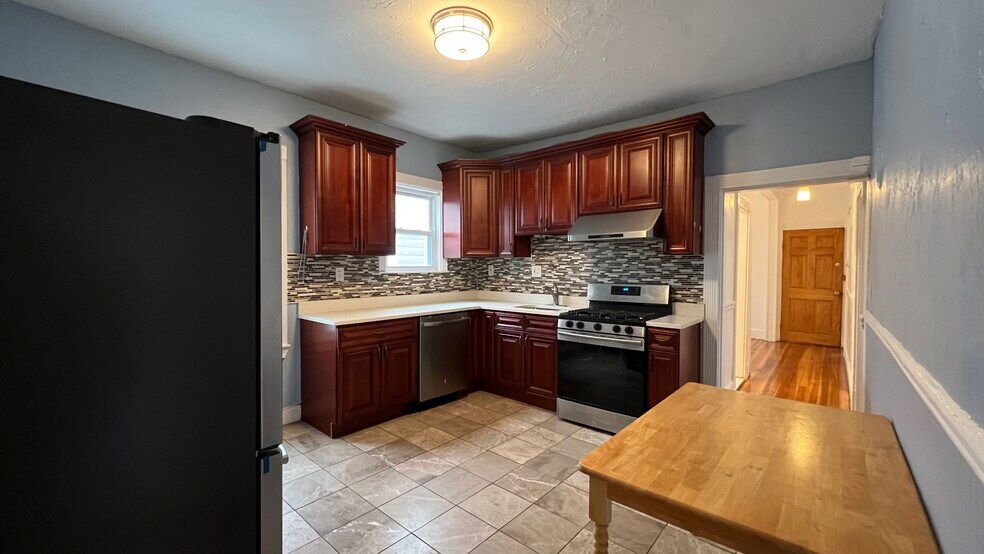 Building Photo - 24 Litchfield St