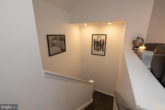 Building Photo - 3620 Commodore Joshua Barney Dr NE