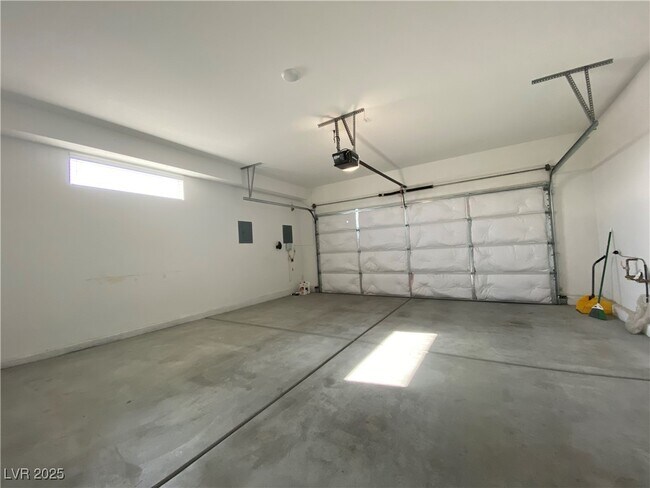 Building Photo - 6804 Boulder Canyon St