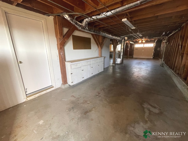 Building Photo - Remodeled Three Bedroom Plus Bonus Room House in Daly City