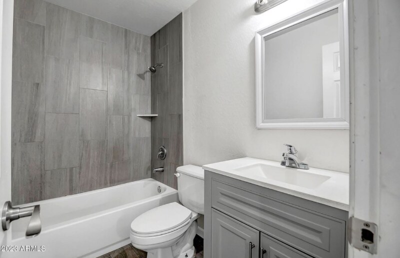 Building Photo - 2413 W Yuma St