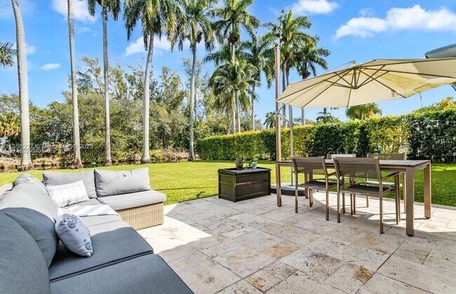 Building Photo - 14121 S Biscayne River Dr