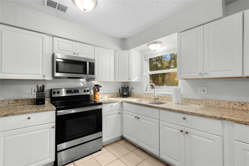 Building Photo - 14700 State St