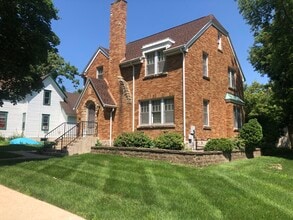 Building Photo - 1012 Erin St