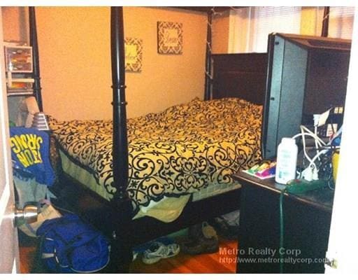 Building Photo - 52 Strathmore Rd