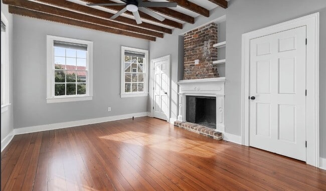 Building Photo - 138 Coming St