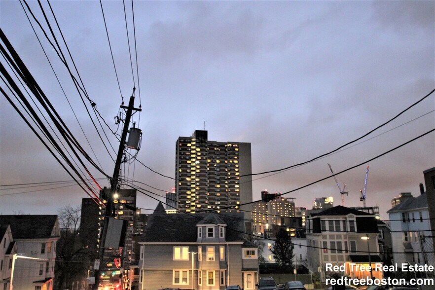 Building Photo - 2 Parker Hill Ter