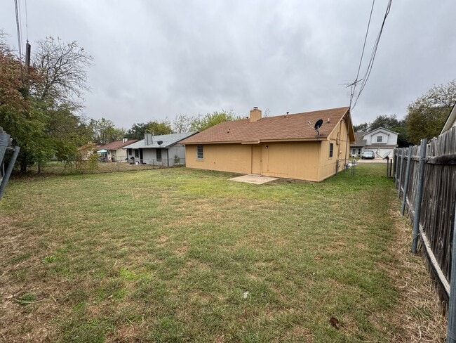 Building Photo - 2208 Chafin Dr