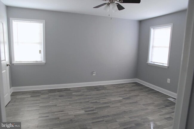 Building Photo - 14457 Silverdale Dr