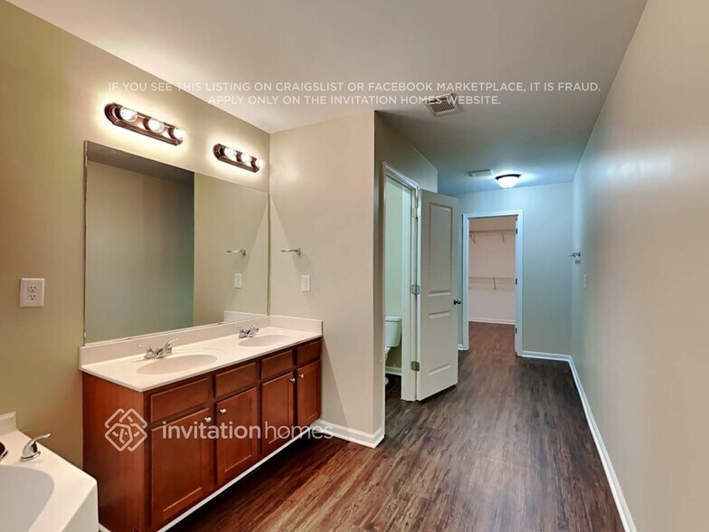 Building Photo - 2114 Centenary Main St