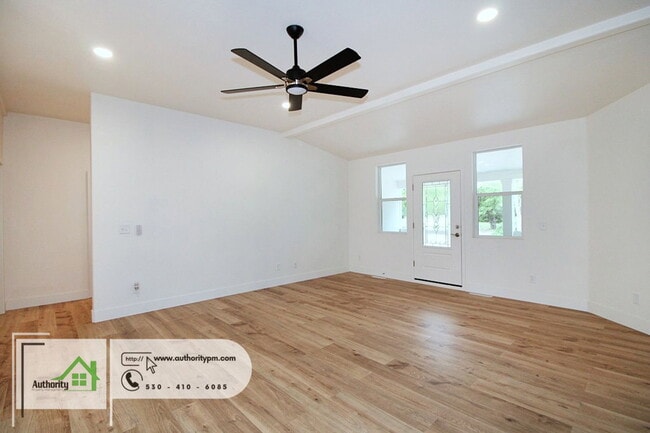 Building Photo - 22190 Vallotton Ln