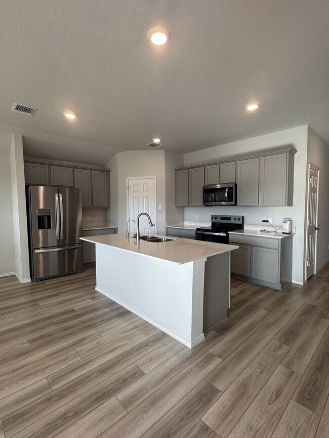 Building Photo - 7108 Gilbert Dr