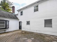 Building Photo - 528 Glen Cove Ave