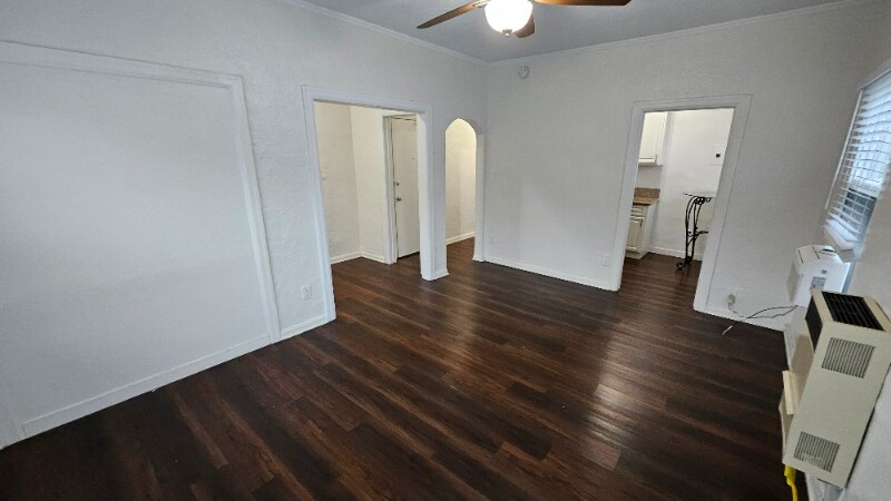 Building Photo - 1216 W Court St